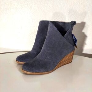TOMS Sutton Forged Iron Gray Suede Wedge Side Zip Booties Women's Size US 7 NWT